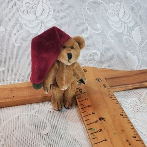 Cute tiny Boyds Bears Wuzzies